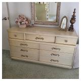 Vintage mid century dresser