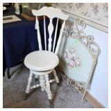 Antique adjustable music chair