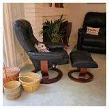 Vintage Ekornes Stressless chair with ottoman