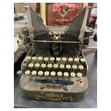 OLIVER BAT WING TYPREWRITER