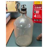 GLASS BOTTLE SPRING TOP