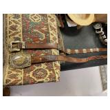 BELT/BUCKLES