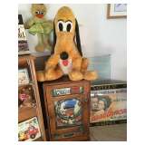 PACHINKO GAME AND DISNEY GOOFY