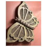 Great selection of decor including framed artwork, wall displays, lamps and mirrors. 