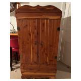 Cedar Wardrobe / Chest by Cedar Master 