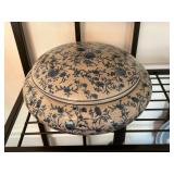 Chinese Crackle Glazed Porcelain Lided Bowl Blue & White Floral 