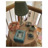 A great selection of indoor decor, accent tables and lamps 