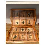 Wooden trays with botanical illustrations 