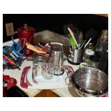 Everyday Kitchen Needs and Loose Utensils 