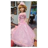 Selection of Toys, Dolls and Collectibles 