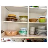 Vintage Pyrex! Ceramic and glass pieces are available