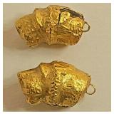 Ancient Gold Lion Head Pendants (2) i mil BC
