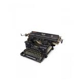 44 Vintage1920sRoyal10TypewriterBlackCastIron