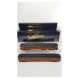 Bachmann Spectrum #810 & #956 Great Northern Coach & Observation Cars