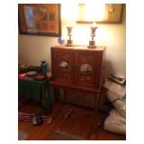 Cute inlayed chest. 2 pieces