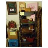 lots of dresser boxes// jewelery boxes