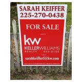 Real estate agent for house