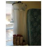 Books  twin mattress 