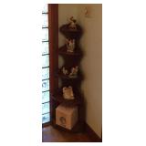 Corner shelf, figurines