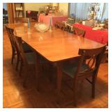 Mid-Century table with 6 chairs open Ed up to 98” long 3 leaves, banquet table