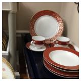 New in box china set 40 pieces service for 8