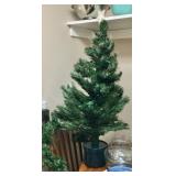 Tree with color changing fiber optic lights