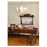 Nice drop leaf dinner table