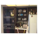 Blue onion dinnerware