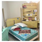 Yellow poster bed