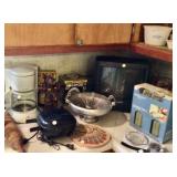 Kitchen stuff, nut bowl with picks