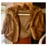 Fur jacket, med-large petite