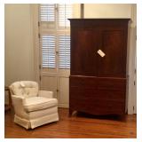 Antique armoire/ dressing cabinet, possibly from pensiovatio