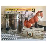 Pot, fox decanter