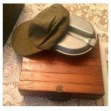 Mess kit, army cap