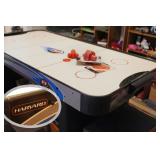 Air hockey table