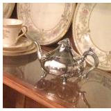 Small antique t-pot by Reed and barton