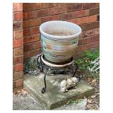 Flower pot on stand
