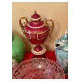 Covered urn