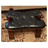 Saddle stool