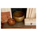 Copper pot with bail handle