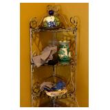 Corner shelf
