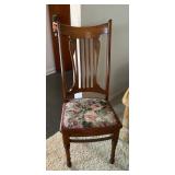 Oak side chair