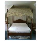 Canopy bed