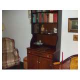 small hutch 