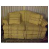 loveseat 