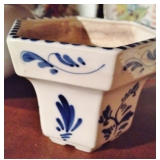 Pretty Hand Painted Delfts Blue Planter