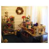 Garden accessories, statues