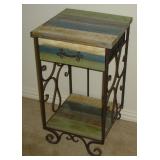 Accent table