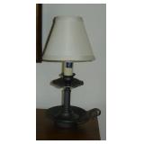 Colonial style lamp