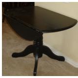 Drop leaf table